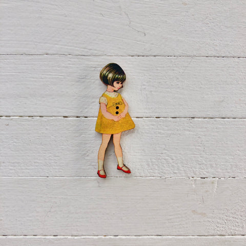Atelier Bonheur du jour - Buttons - Girl with Yellow Dress